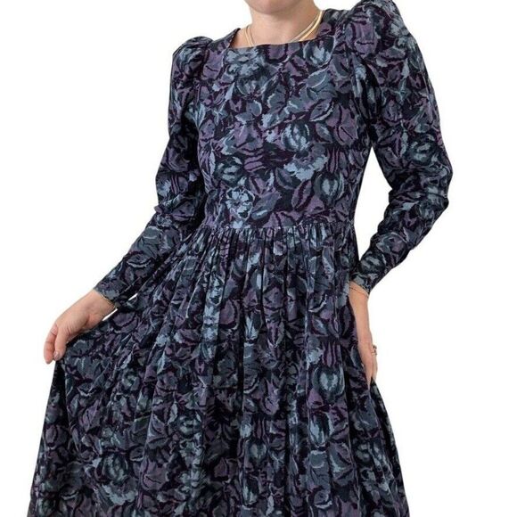 Vintage 1990s Laura Ashley Blue Purple Floral Velvet Puff Sleeve Maxi Dress Sz M - Picture 10 of 10